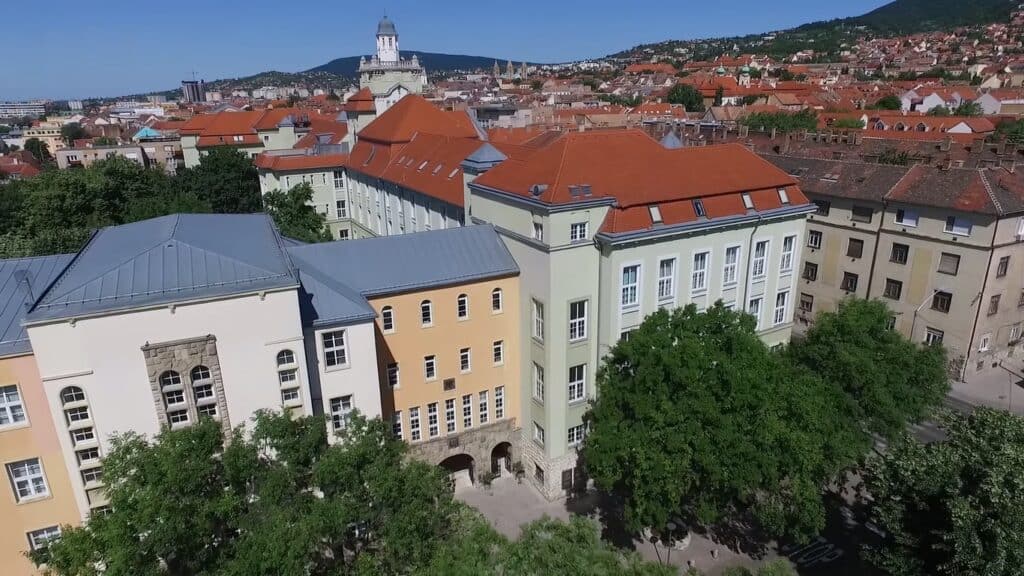 Fedezd fel az évszázados kari életet: 100 éves a pécsi jogászképzés – Videó