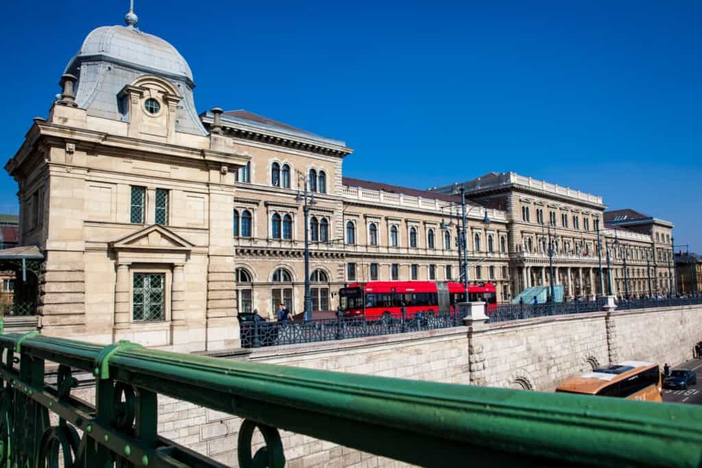 A Corvinus ismét a Financial Times globális top100-as listáján