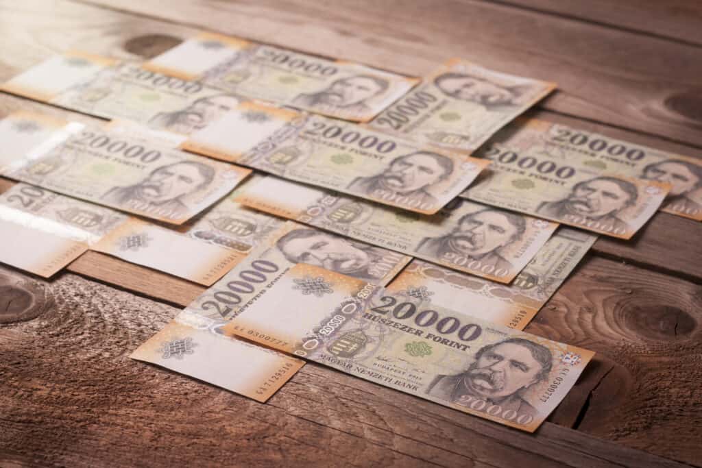 Több mint kétezren kapnak havi 100-200 ezer forintos ÚNKP-ösztöndíjat