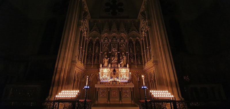 advent hajnali mise