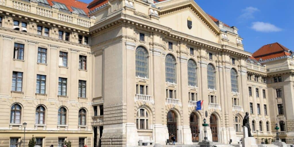 Új PhD-ösztöndíjprogram a Debreceni Egyetemen