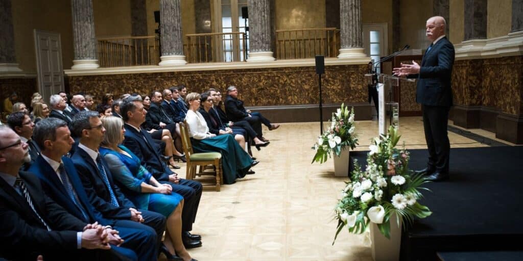 Egyetemi és főiskolai tanári, illetve kancellári kinevezéseket adott át a szakminiszter