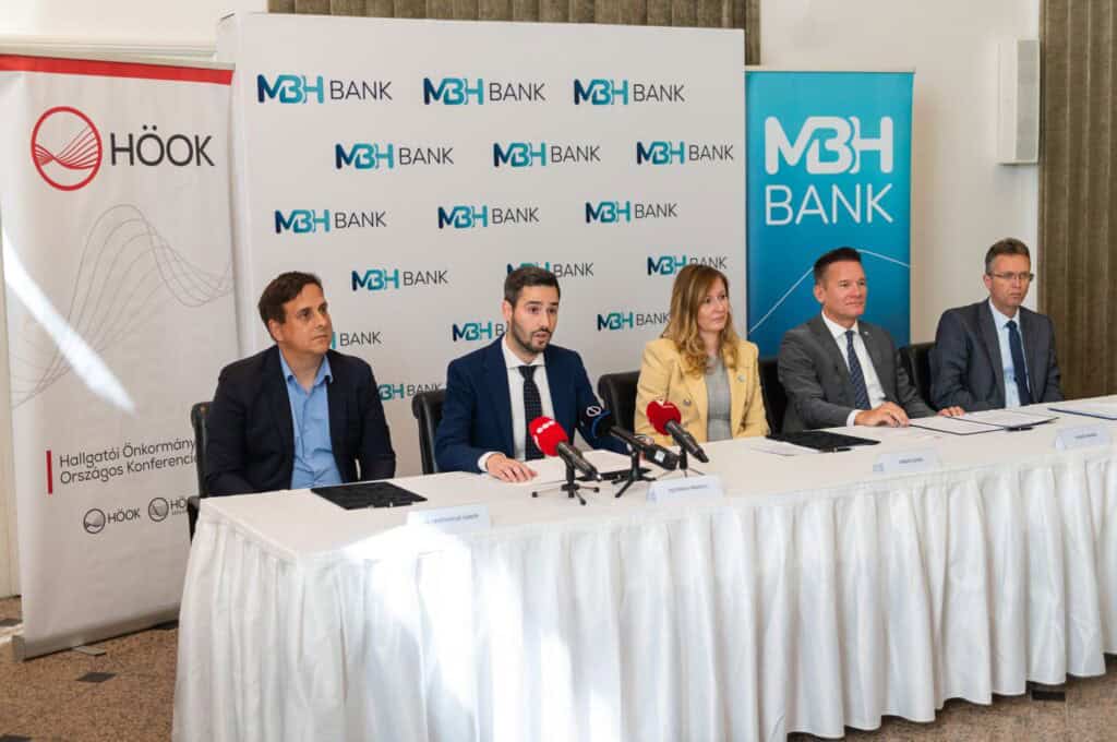 Hallgatókat segítő szolgáltatói ökoszisztémát épít a HÖOK, segít az MBH