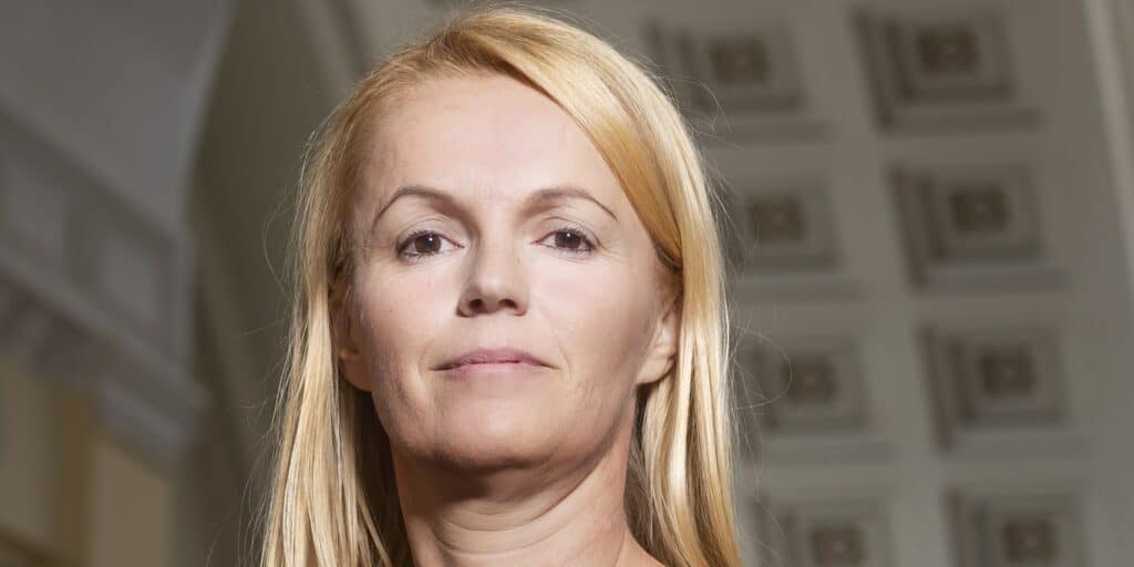 Nemzetközi nyitottság és gyakorlatorientált szemlélet – interjú Fenyves Veronika dékánnal