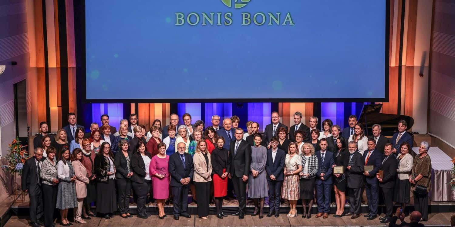 2023-as év Bonis Bona díjazottainak csoportképe.